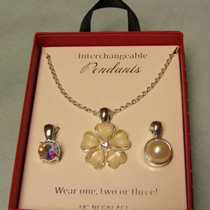 Necklace with extra pendants